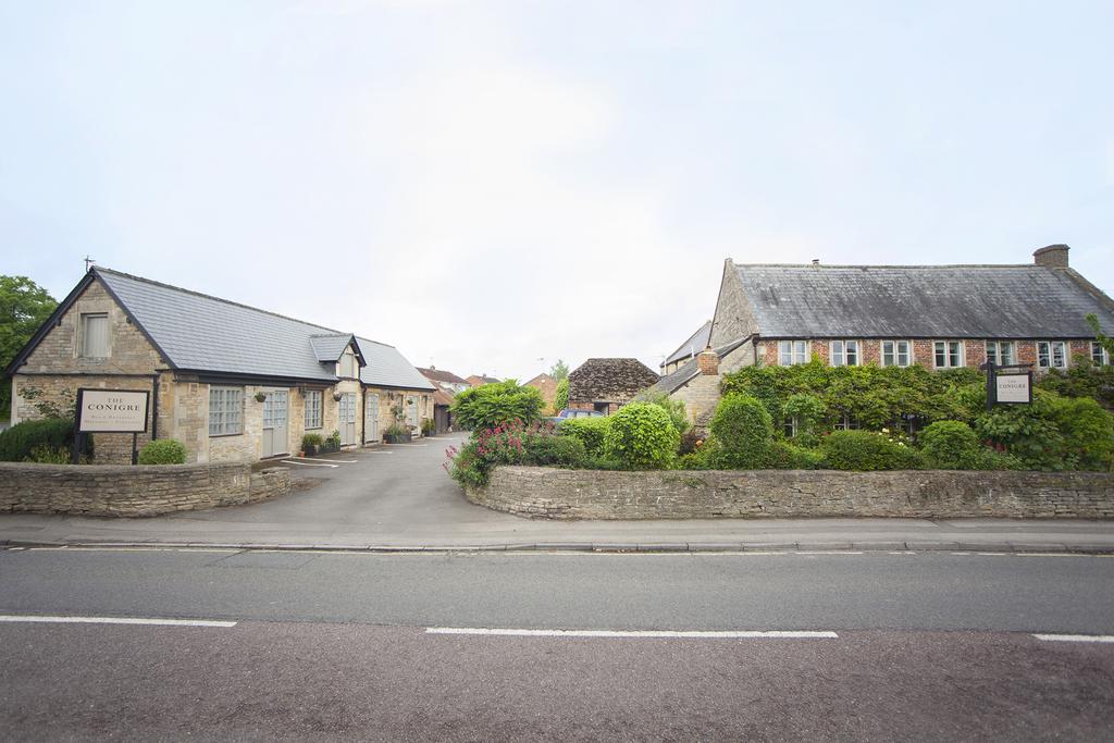 The Conigre Melksham Exterior foto